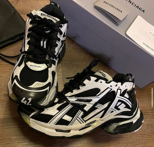 balenciaga runners
